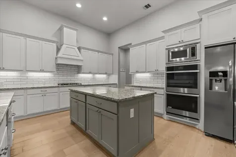 2420 Sky Harbor Lane Friendswood TX 77546