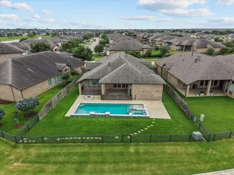 2420 Sky Harbor Lane Friendswood TX 77546