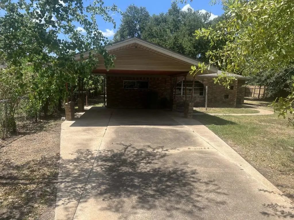 362 County Road 857 Buna TX 77612