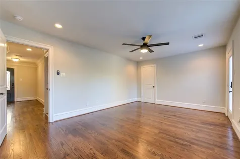 5226 Kiam Street 1015 Houston TX 77007