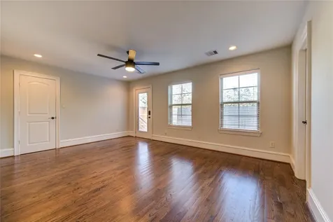 5226 Kiam Street 1015 Houston TX 77007