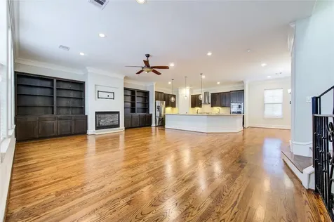 5226 Kiam Street 1015 Houston TX 77007