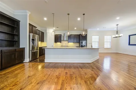 5226 Kiam Street 1015 Houston TX 77007