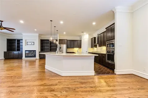 5226 Kiam Street 1015 Houston TX 77007
