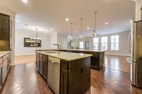 5226 Kiam Street 1015 Houston TX 77007