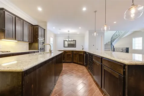 5226 Kiam Street 1015 Houston TX 77007