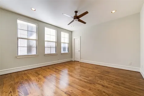 5226 Kiam Street 1015 Houston TX 77007