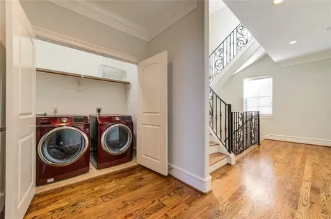 5226 Kiam Street 1015 Houston TX 77007