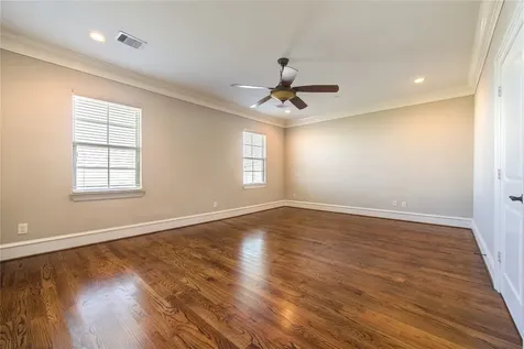 5226 Kiam Street 1015 Houston TX 77007