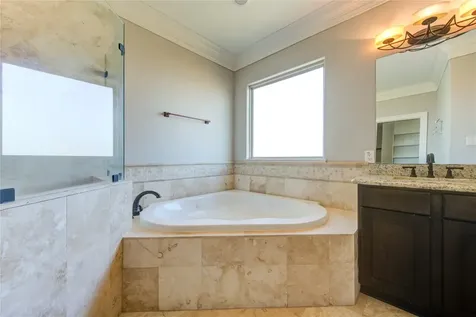 5226 Kiam Street 1015 Houston TX 77007