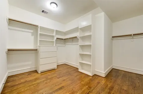 5226 Kiam Street 1015 Houston TX 77007