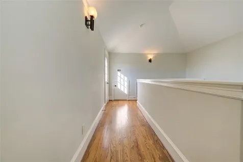 5226 Kiam Street 1015 Houston TX 77007