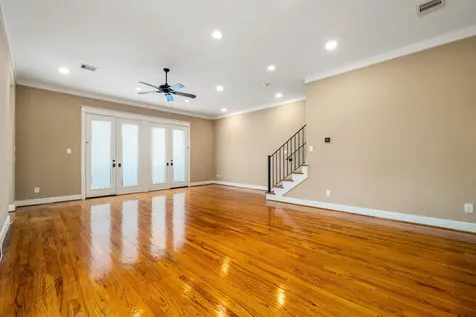 229 Knox Street Houston TX 77007