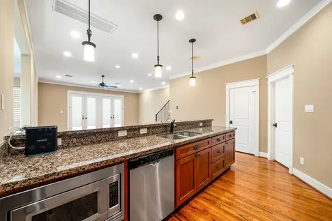 229 Knox Street Houston TX 77007