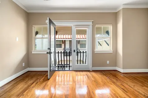 229 Knox Street Houston TX 77007