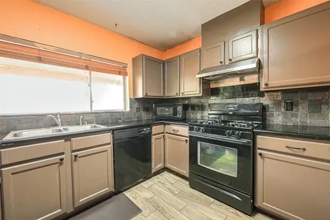 18118 Glenledi Drive Houston TX 77084