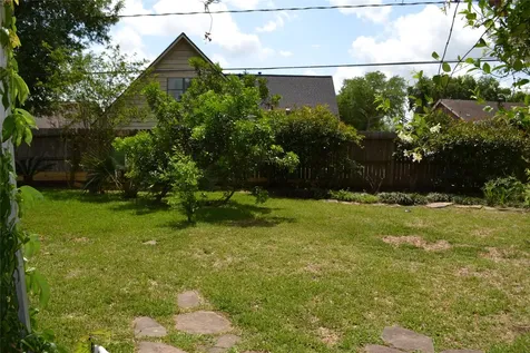 322 Ravenhead Drive Houston TX 77034