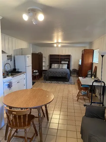 2002 Avenue O Huntsville TX 77340