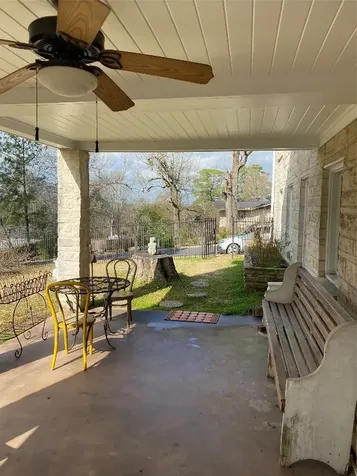 2002 Avenue O Huntsville TX 77340