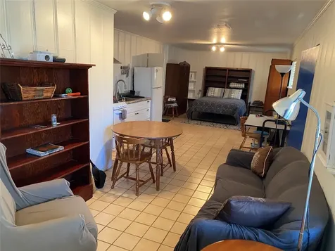 2002 Avenue O Huntsville TX 77340