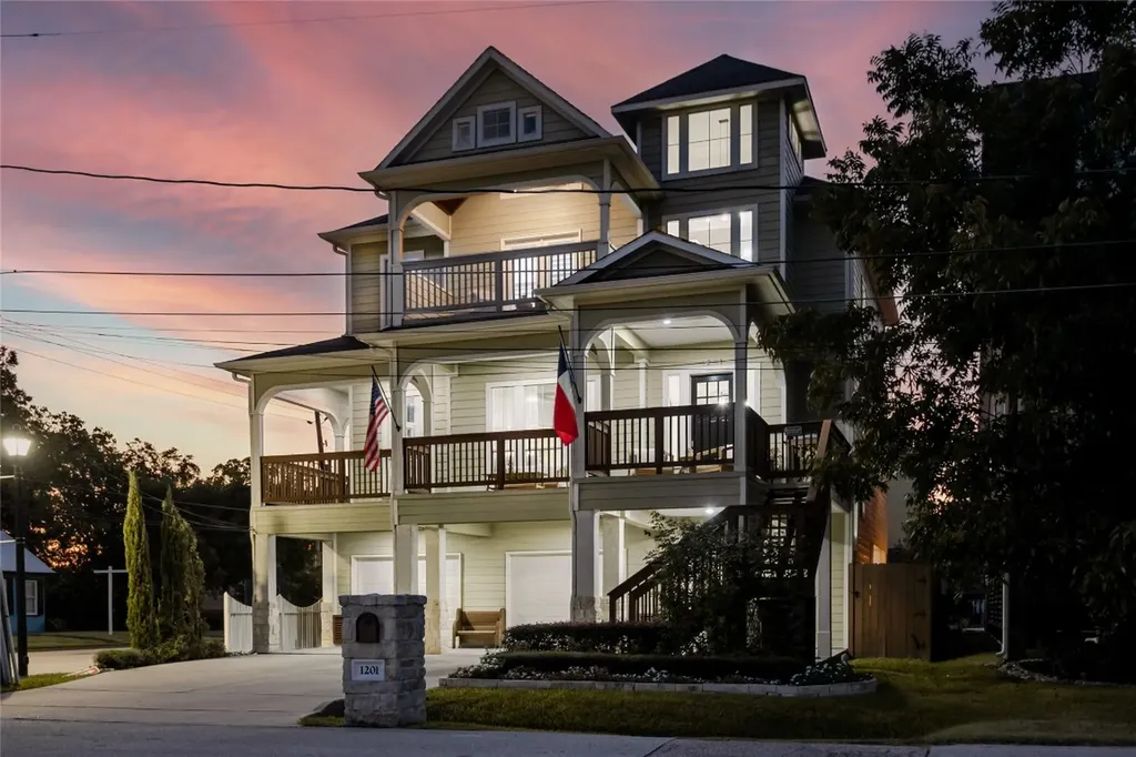 1201 Hall Avenue Seabrook TX 77586