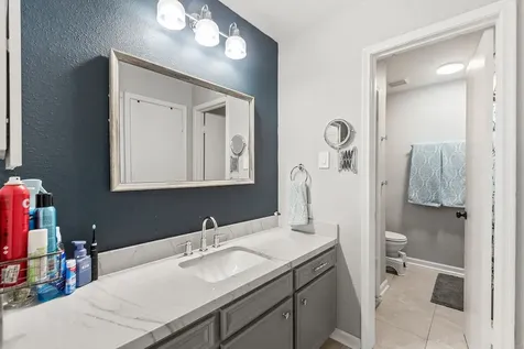 5005 Georgi Lane 64 Houston TX 77092