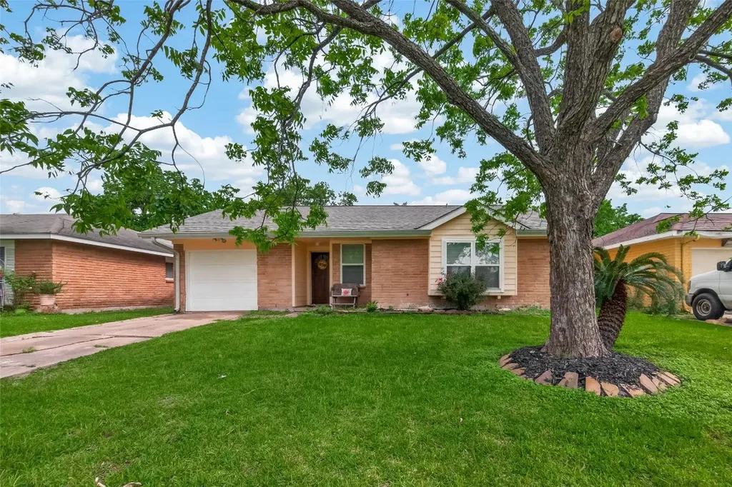 11006 Concho Street Houston TX 77072
