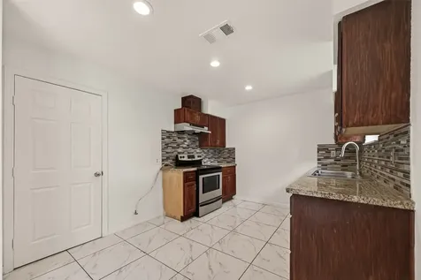 11006 Concho Street Houston TX 77072
