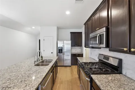 1617 Park Promenade Place Houston TX 77047