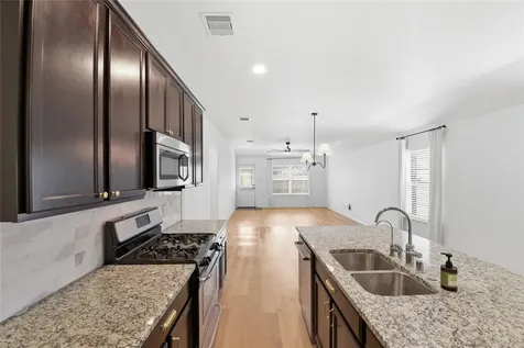1617 Park Promenade Place Houston TX 77047