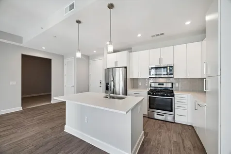 2000 Hughes Landing 428 The Woodlands TX 77380