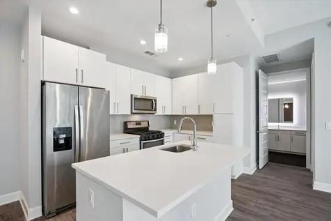 2000 Hughes Landing 428 The Woodlands TX 77380