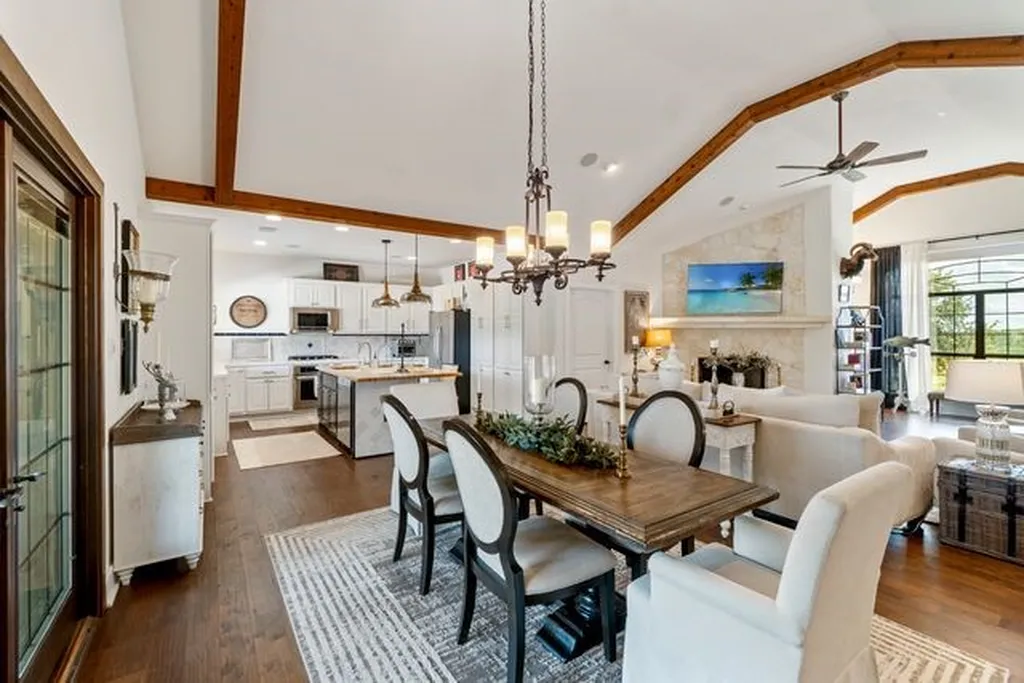 1112 Kendall Jackson Comfort TX 78013