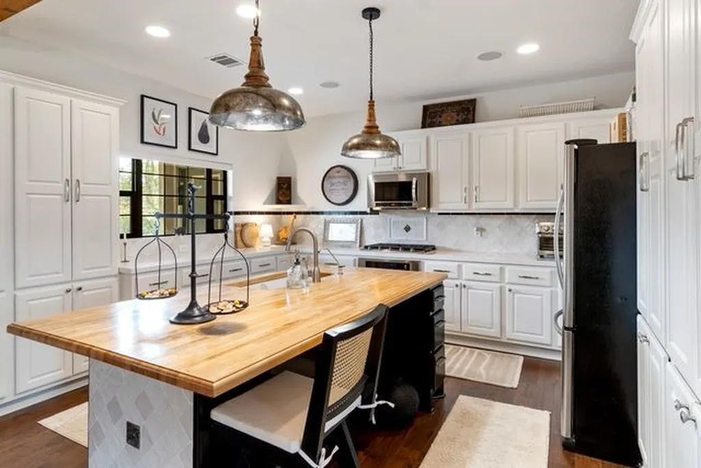 1112 Kendall Jackson Comfort TX 78013