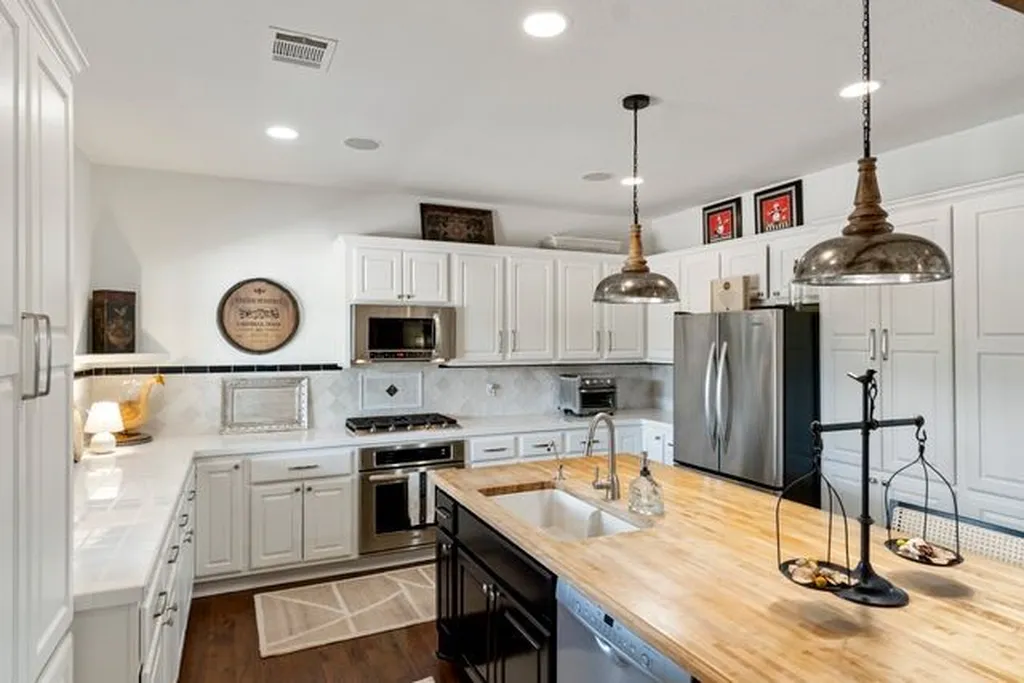 1112 Kendall Jackson Comfort TX 78013