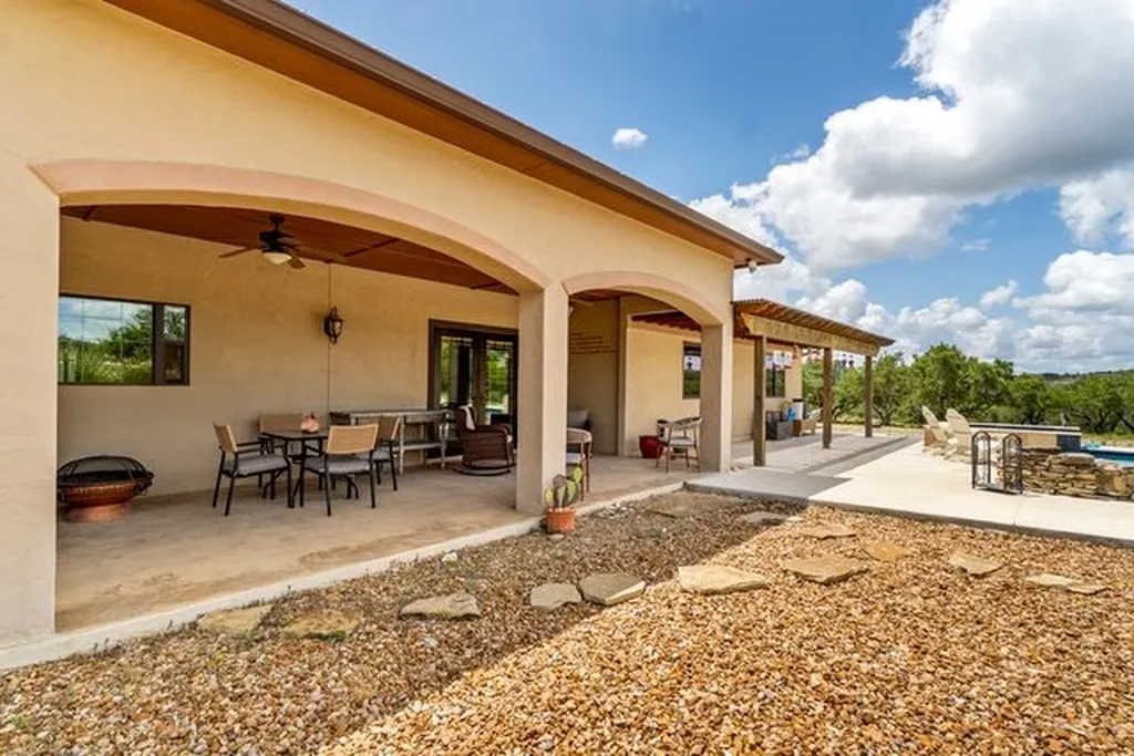 1112 Kendall Jackson Comfort TX 78013