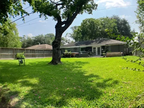 3027 Guese Road Houston TX 77018