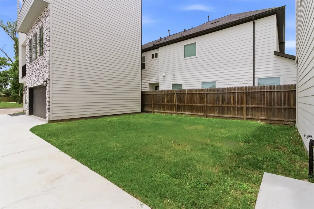 5510 Hardy Street Houston TX 77009