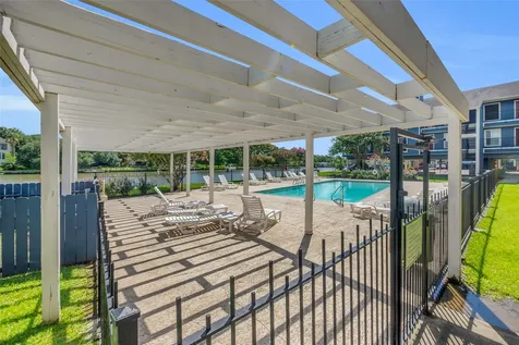 18511 Egret Bay Boulevard 502 Webster TX 77058