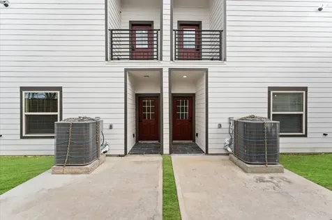 1908 Dismuke Street A Houston TX 77023