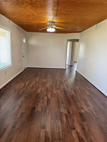 5702 Pine Avenue Pasadena TX 77503