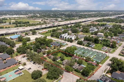 1202 Bayou Street Houston TX 77020