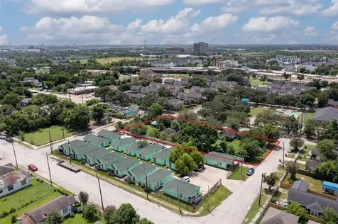 1202 Bayou Street Houston TX 77020