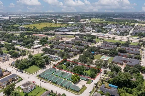 1202 Bayou Street Houston TX 77020