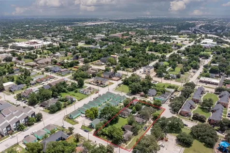 1202 Bayou Street Houston TX 77020