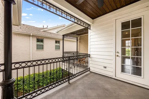 172 Mcgoey Circle The Woodlands TX 77384