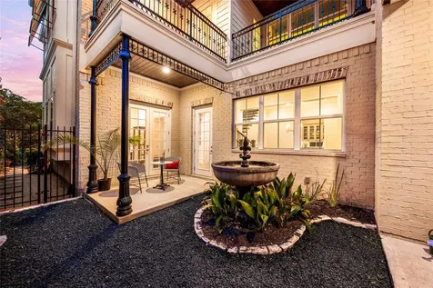 172 Mcgoey Circle The Woodlands TX 77384