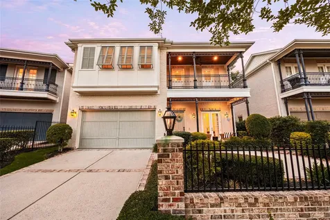 172 Mcgoey Circle The Woodlands TX 77384