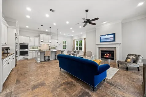 172 Mcgoey Circle The Woodlands TX 77384