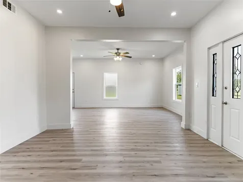 1014 Humphrey Avenue Palacios TX 77465